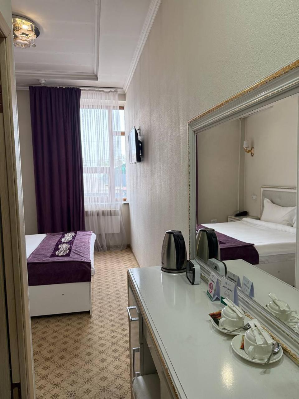 Sultan Jalal-Abad Hotel Екстериор снимка