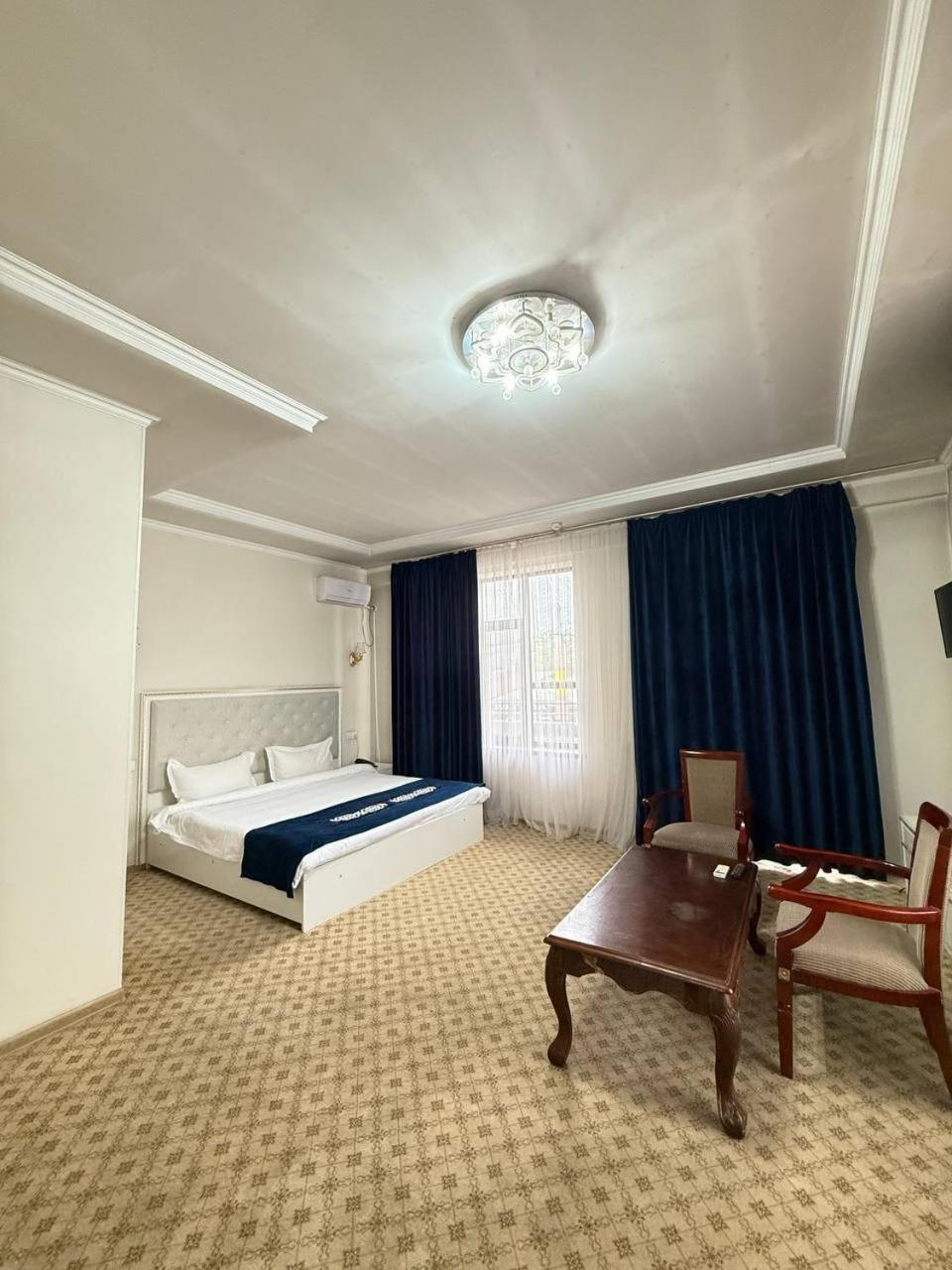 Sultan Jalal-Abad Hotel Екстериор снимка